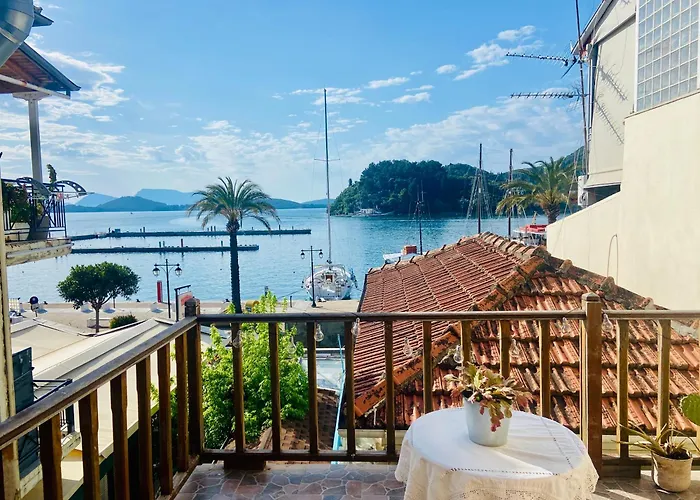 Holiday home Wake-up-by-the-sea! Nydri (Lefkada)